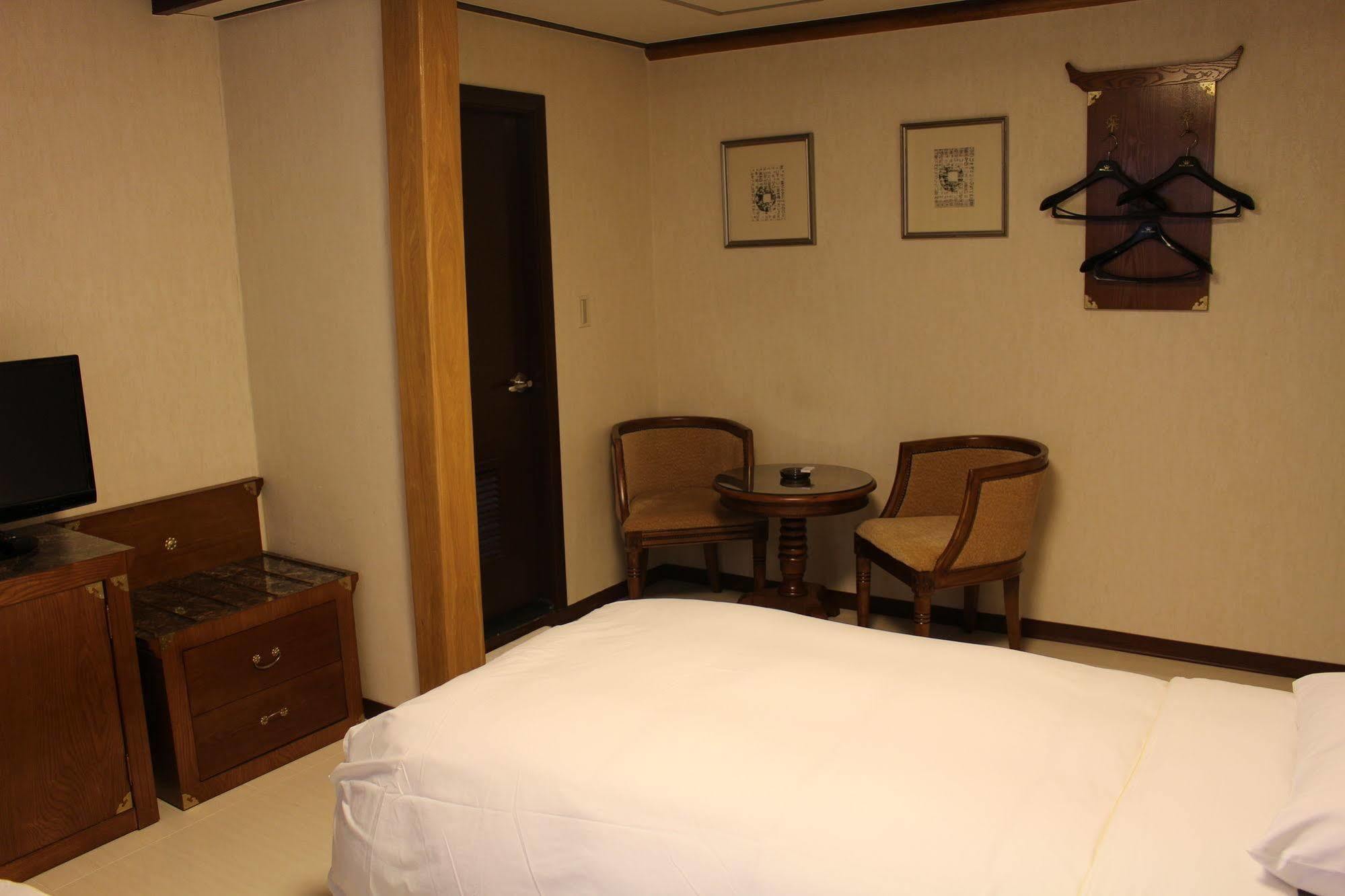 Insadong Crown Hotel Seul Exterior foto