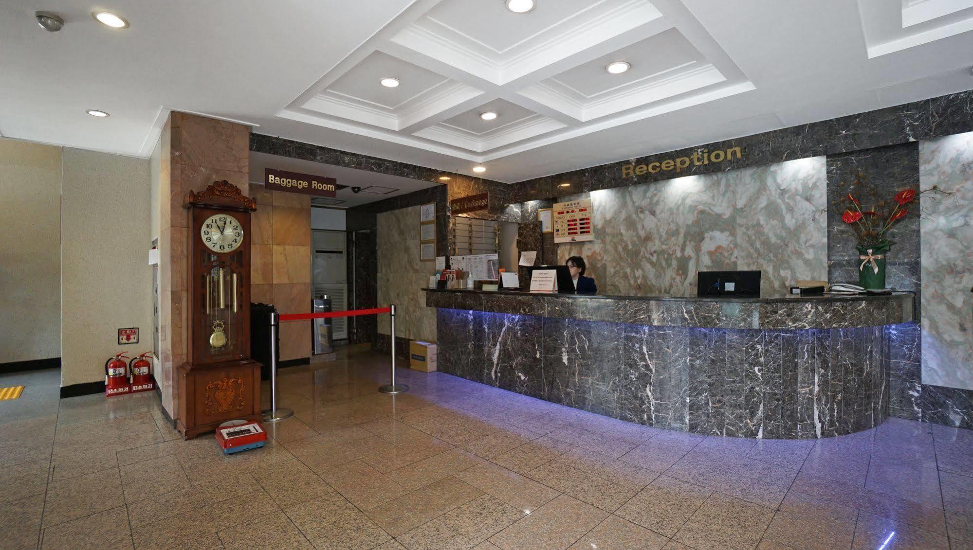 Insadong Crown Hotel Seul Exterior foto