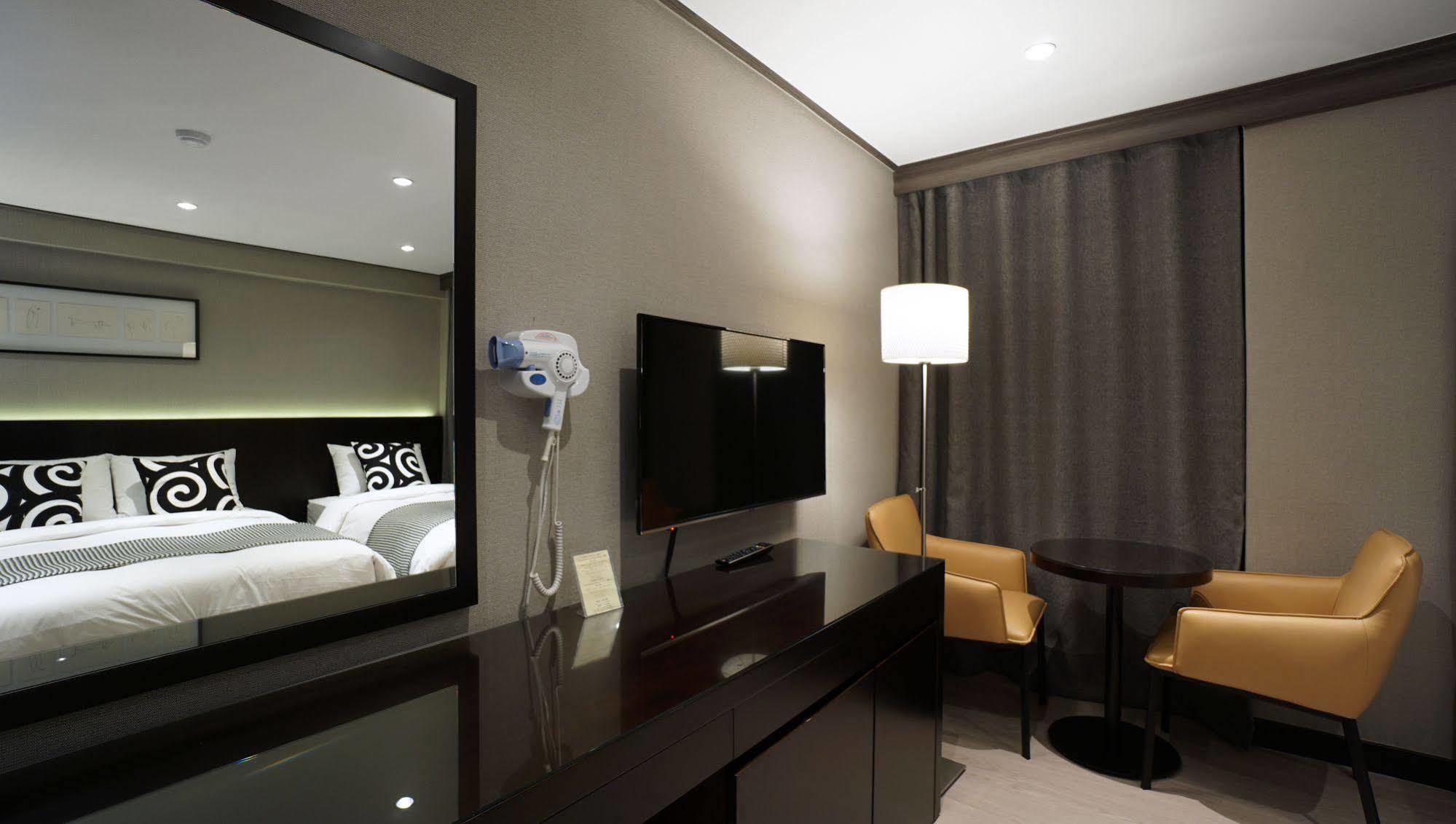 Insadong Crown Hotel Seul Exterior foto